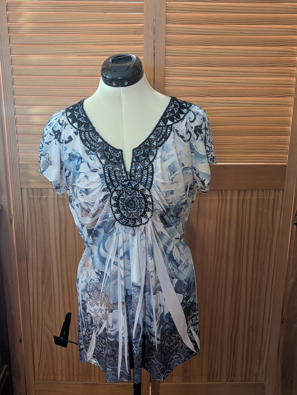 Women's Blue White Printed V-Neck Top with Lace Detail